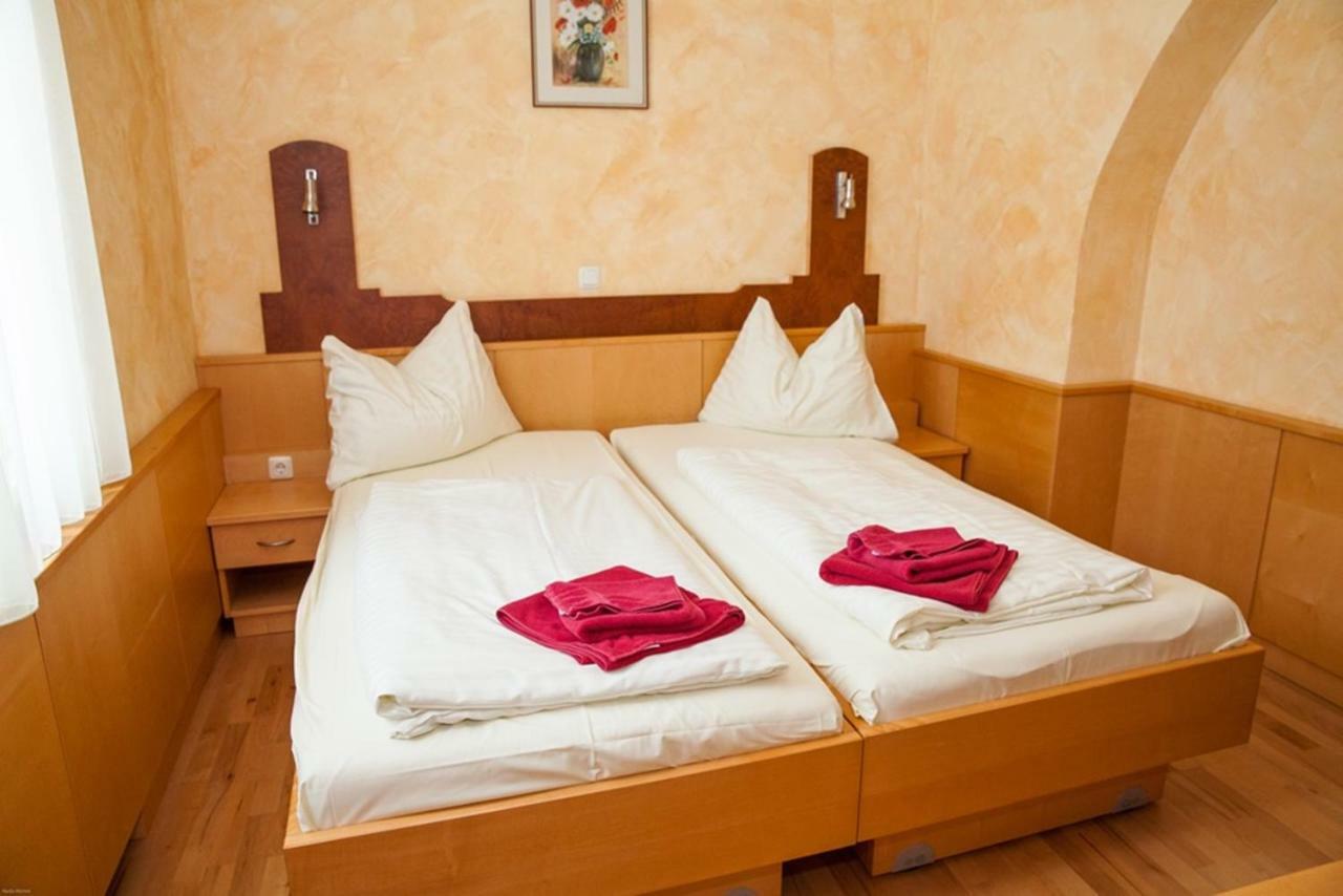 Gasthof Roderich Hotel Langenzersdorf Extérieur photo