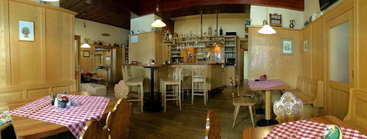 Gasthof Roderich Hotel Langenzersdorf Extérieur photo