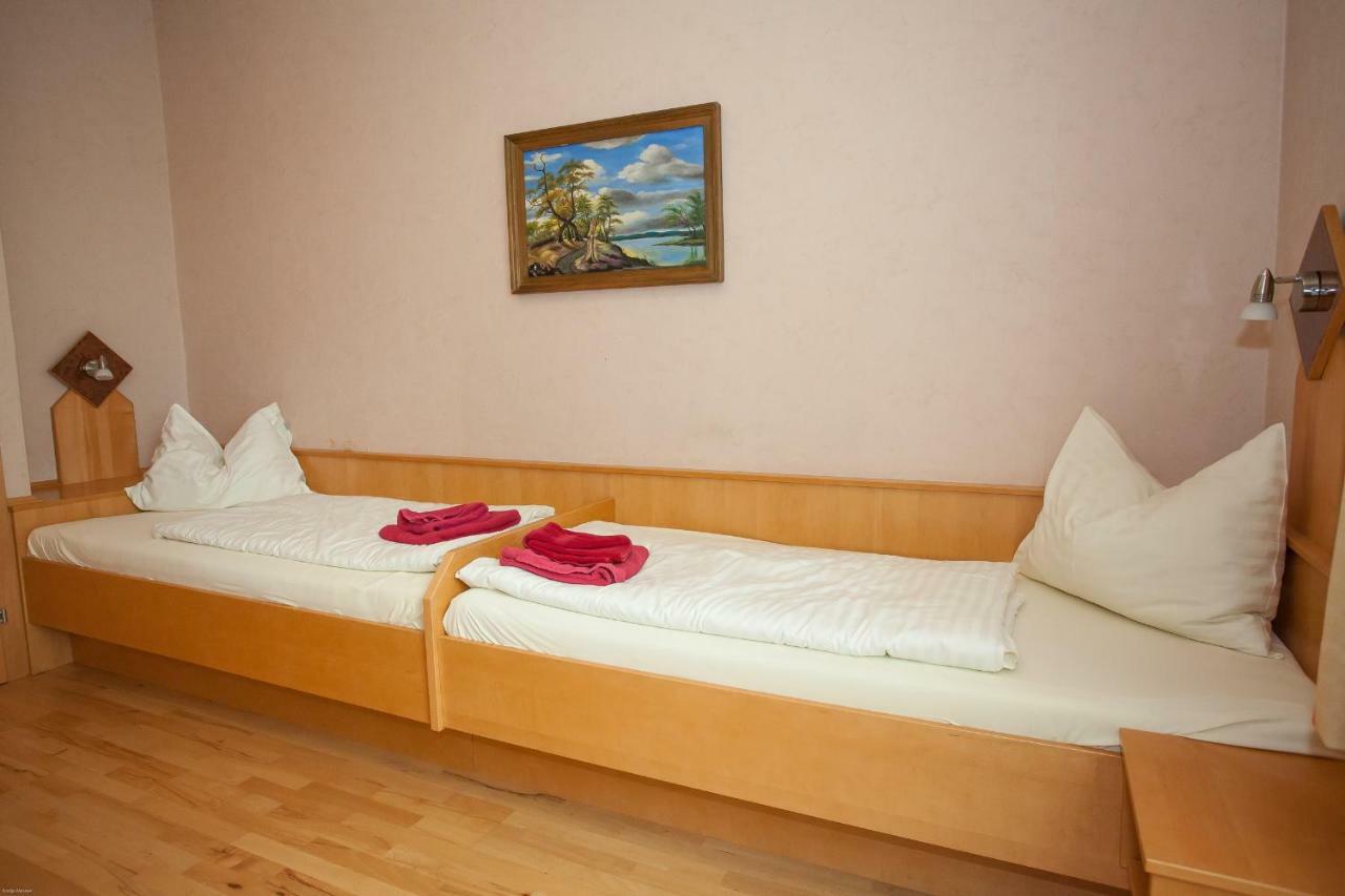 Gasthof Roderich Hotel Langenzersdorf Extérieur photo